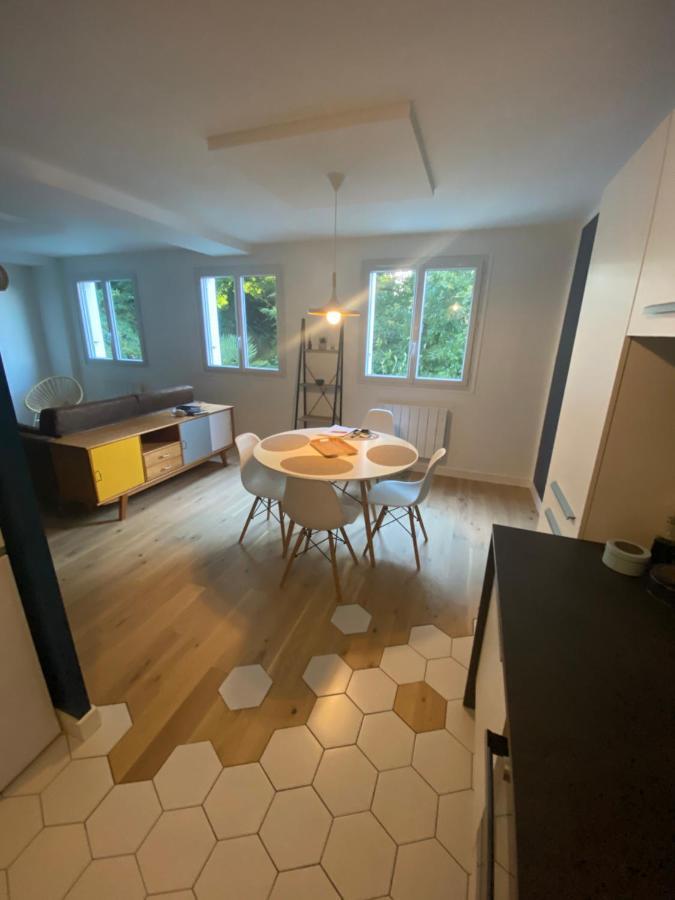 Appartement Meuble カンペール エクステリア 写真